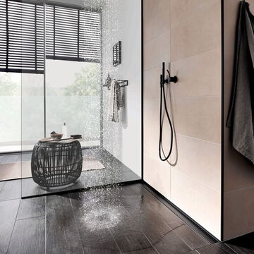 Badezimmer mit Dusche